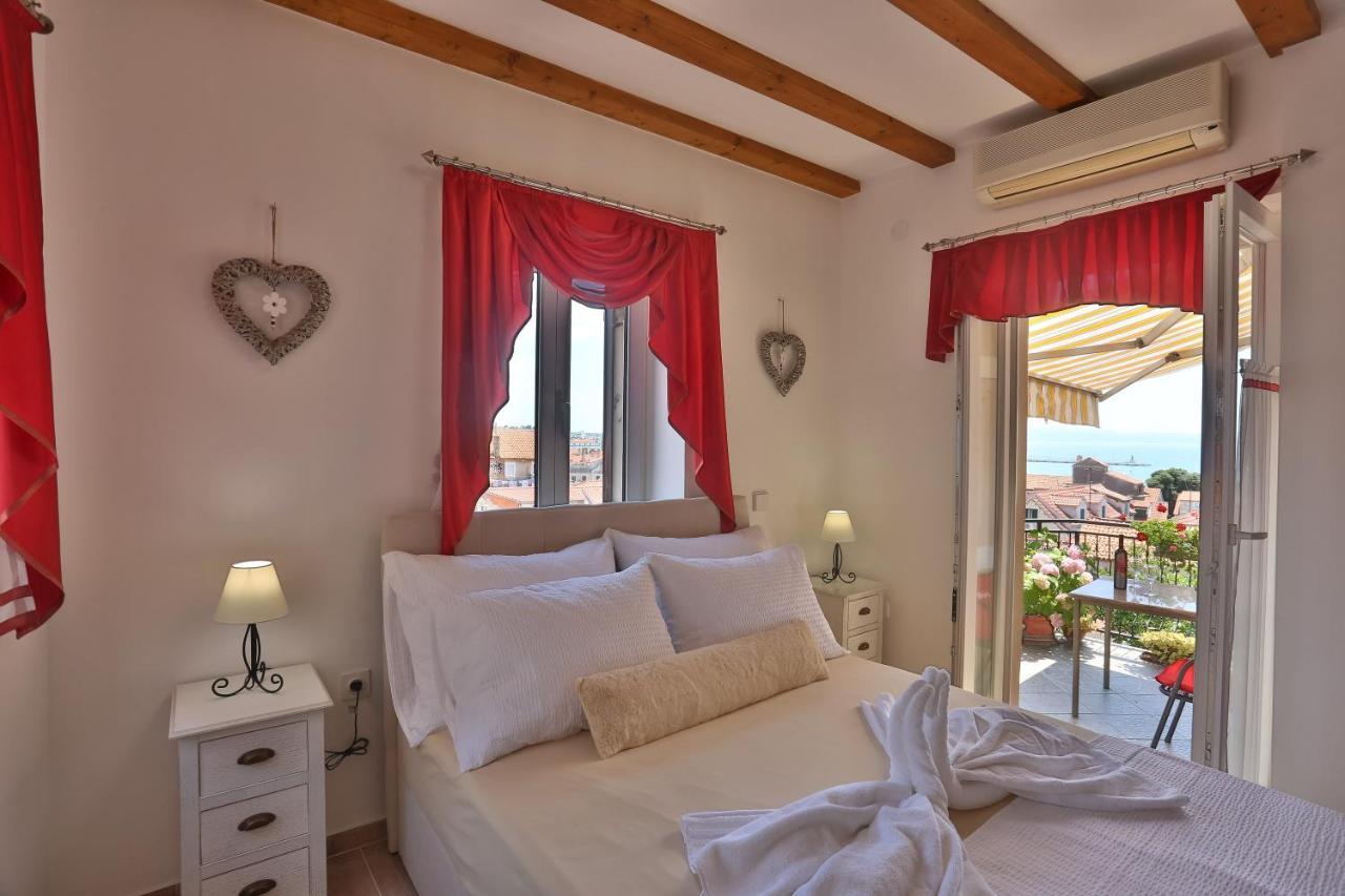 ספליט Apartments Angela With Old Town View מראה חיצוני תמונה