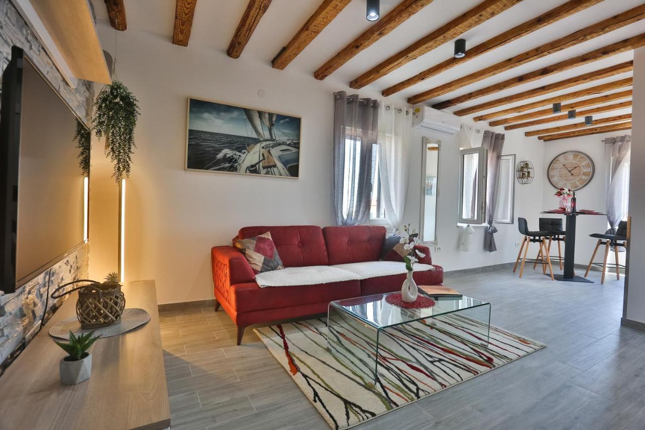ספליט Apartments Angela With Old Town View מראה חיצוני תמונה