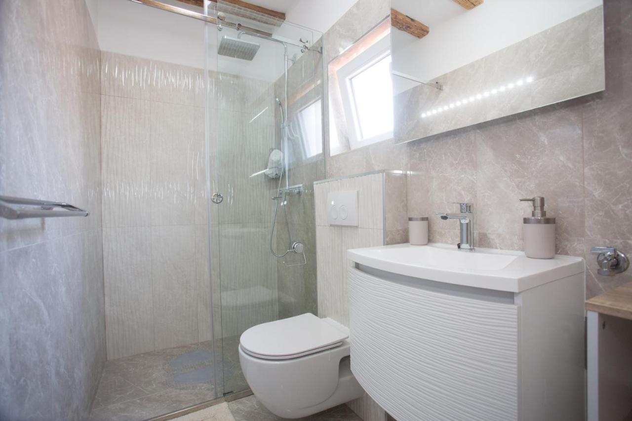 ספליט Apartments Angela With Old Town View מראה חיצוני תמונה