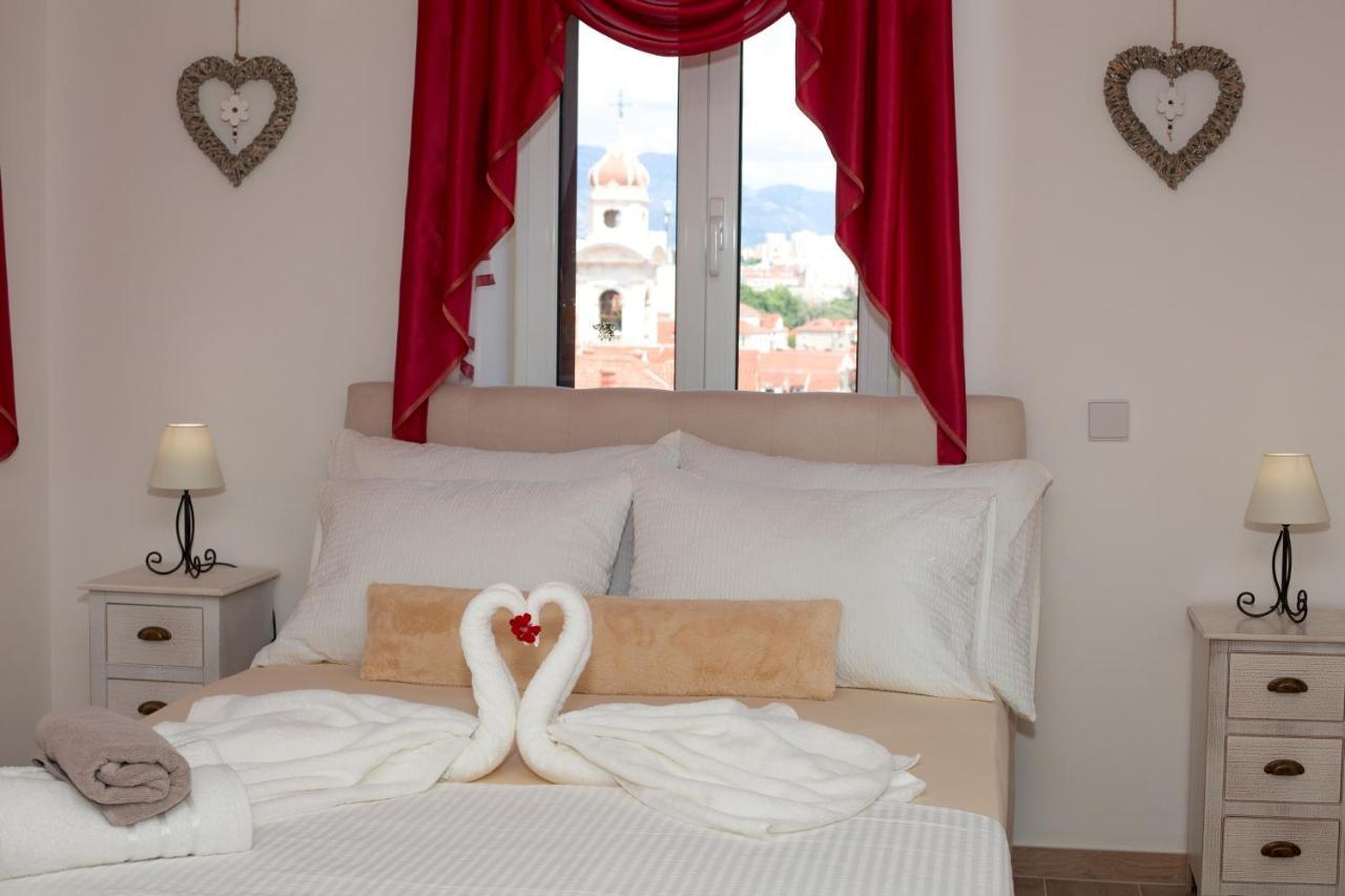 ספליט Apartments Angela With Old Town View מראה חיצוני תמונה