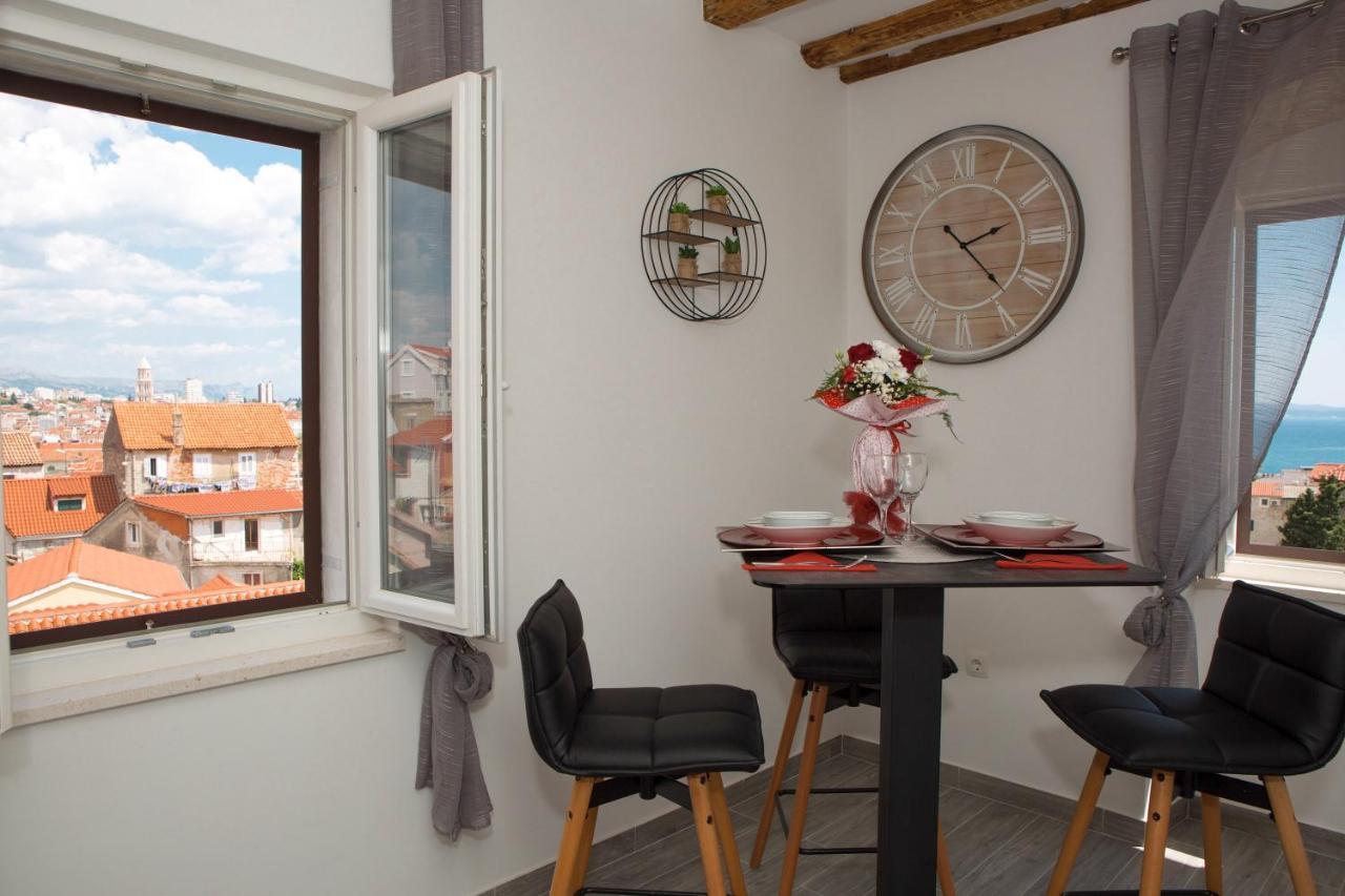 ספליט Apartments Angela With Old Town View מראה חיצוני תמונה