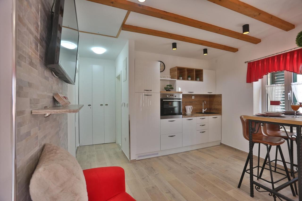 ספליט Apartments Angela With Old Town View מראה חיצוני תמונה